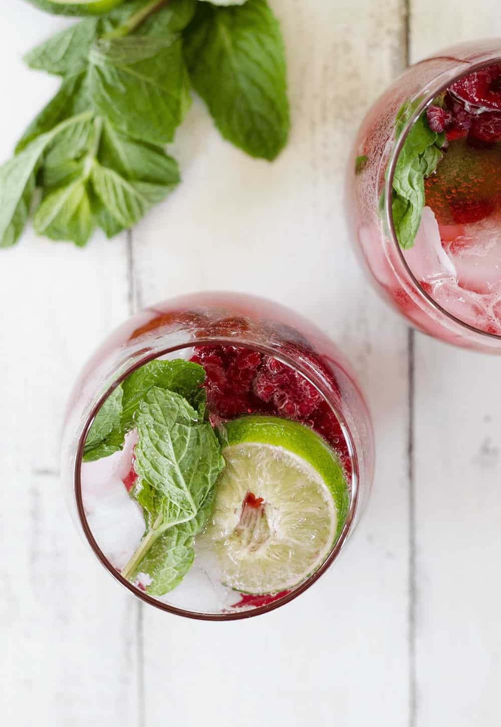 Raspberry Mint Limeade! A Refreshing Drink Perfect For Summer! Vegan, Gluten-Free And Low-Sugar. | Www.delishknowledge.com