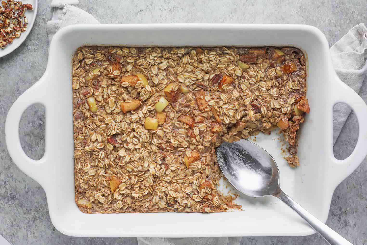 Baked Apple Cinnamon Oatmeal