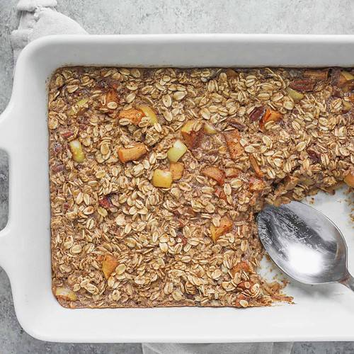 Baked Apple Cinnamon Oatmeal