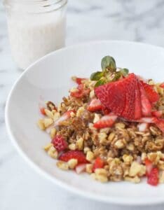 The Best Breakfast To Serve To Company! Easy Oatmeal Casserole With Walnuts And Fresh Berries! Vegan &Amp; Gluten-Free! | Www.delishknowledge.com