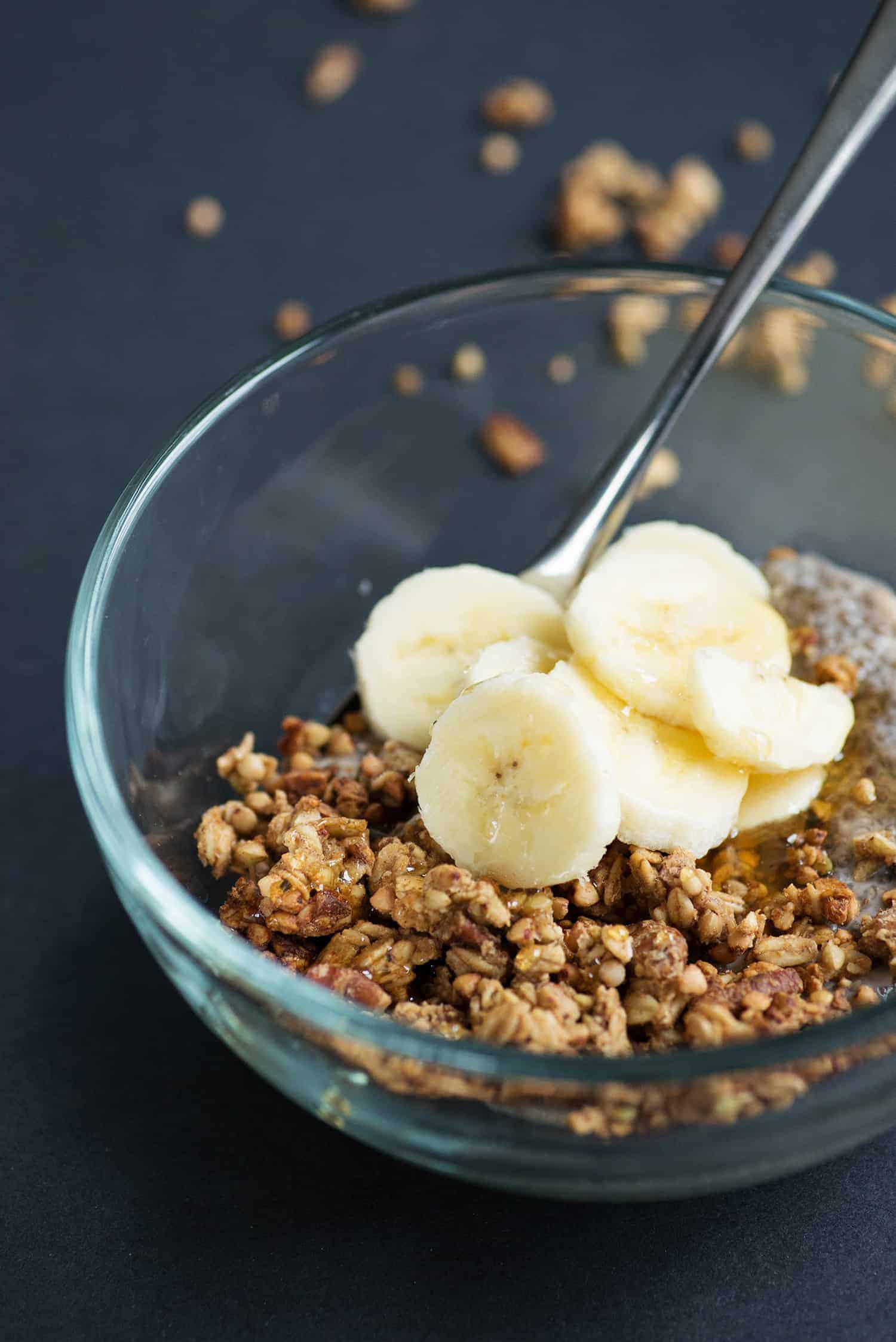 Banana Bread Chia Pudding with Buckwheat Clusters! A yummy vegan and gluten-free breakfast. | www.delishknowledge.com
