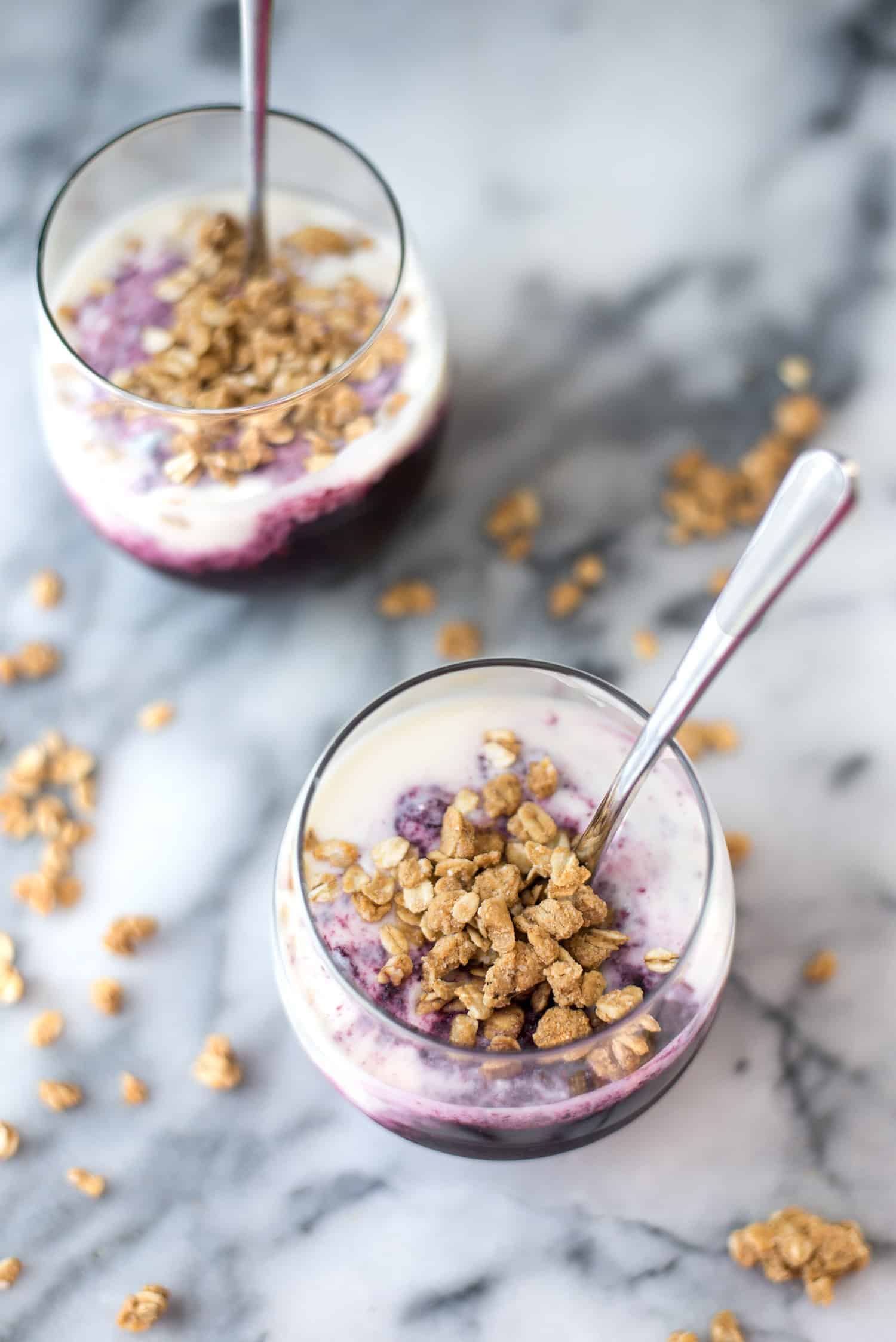 Wild Blueberry Chia Parfaits With Peanut Butter Granola! Such A Yummy Breakfast With Make-Ahead Option! Layers Of Wild Blueberry Chia Jam, Yogurt And Giant Peanut Butter Cluster Granola! Vegetarian, Easily Vegan And Gluten-Free. | Www.delishknowledge.com