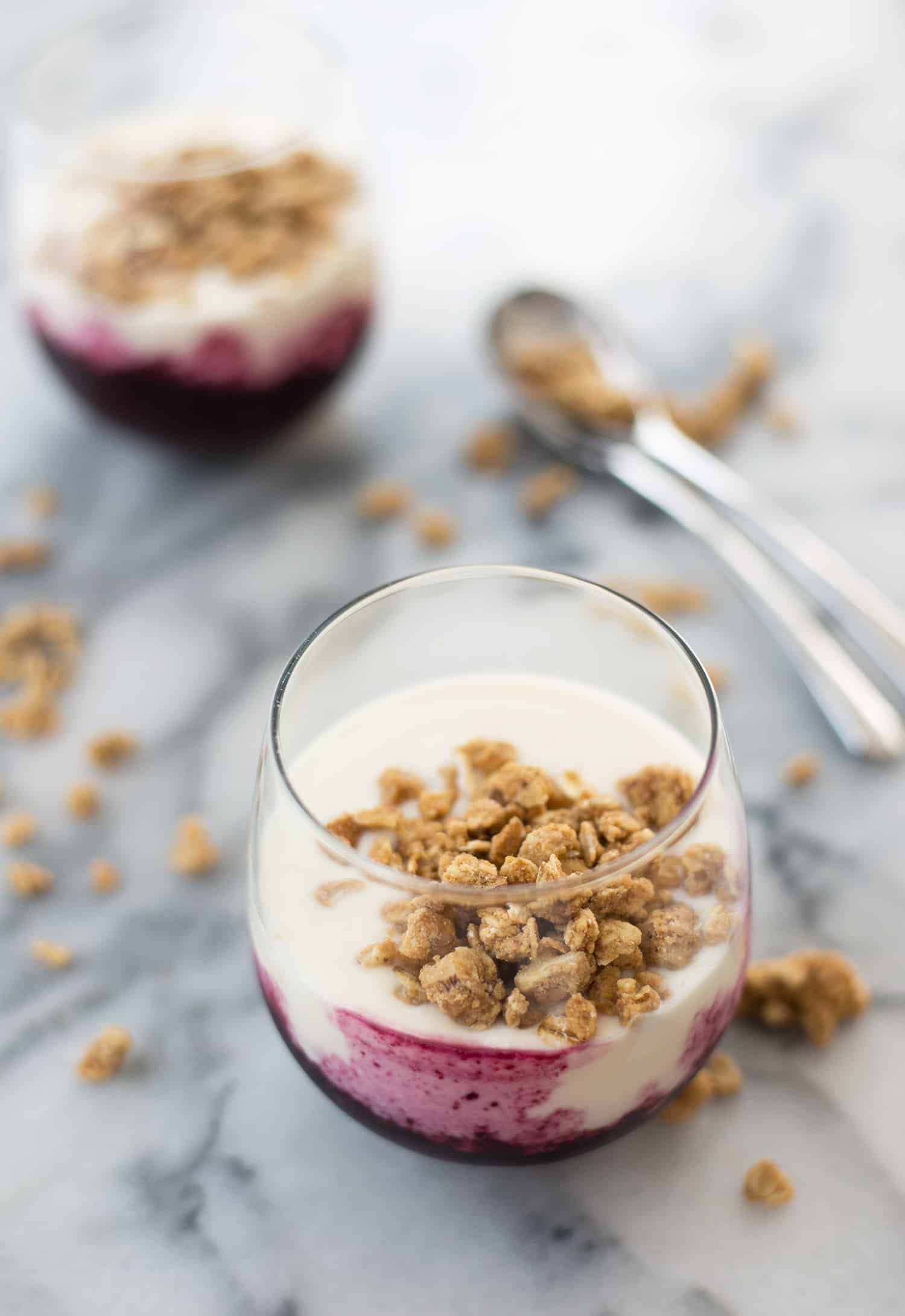 Wild Blueberry Chia Parfaits With Peanut Butter Granola! Such A Yummy Breakfast With Make-Ahead Option! Layers Of Wild Blueberry Chia Jam, Yogurt And Giant Peanut Butter Cluster Granola! Vegetarian, Easily Vegan And Gluten-Free. | Www.delishknowledge.com