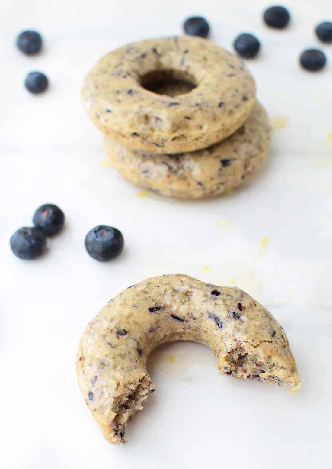 Blueberry Lemon Chia Donuts! Vegan cake donuts that are packed with fiber and omega-3 fatty acids! Perfect for breakfast, snack or dessert! |www.delishknowledge.com