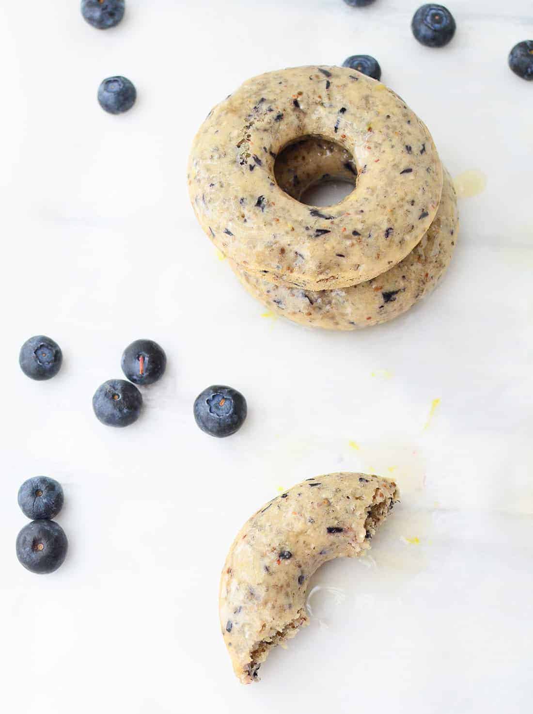 Blueberry Lemon Chia Donuts! Vegan cake donuts that are packed with fiber and omega-3 fatty acids! Perfect for breakfast, snack or dessert! |www.delishknowledge.com