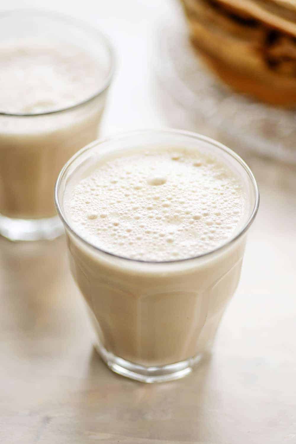 chai tea latte with dairy-free cashews 