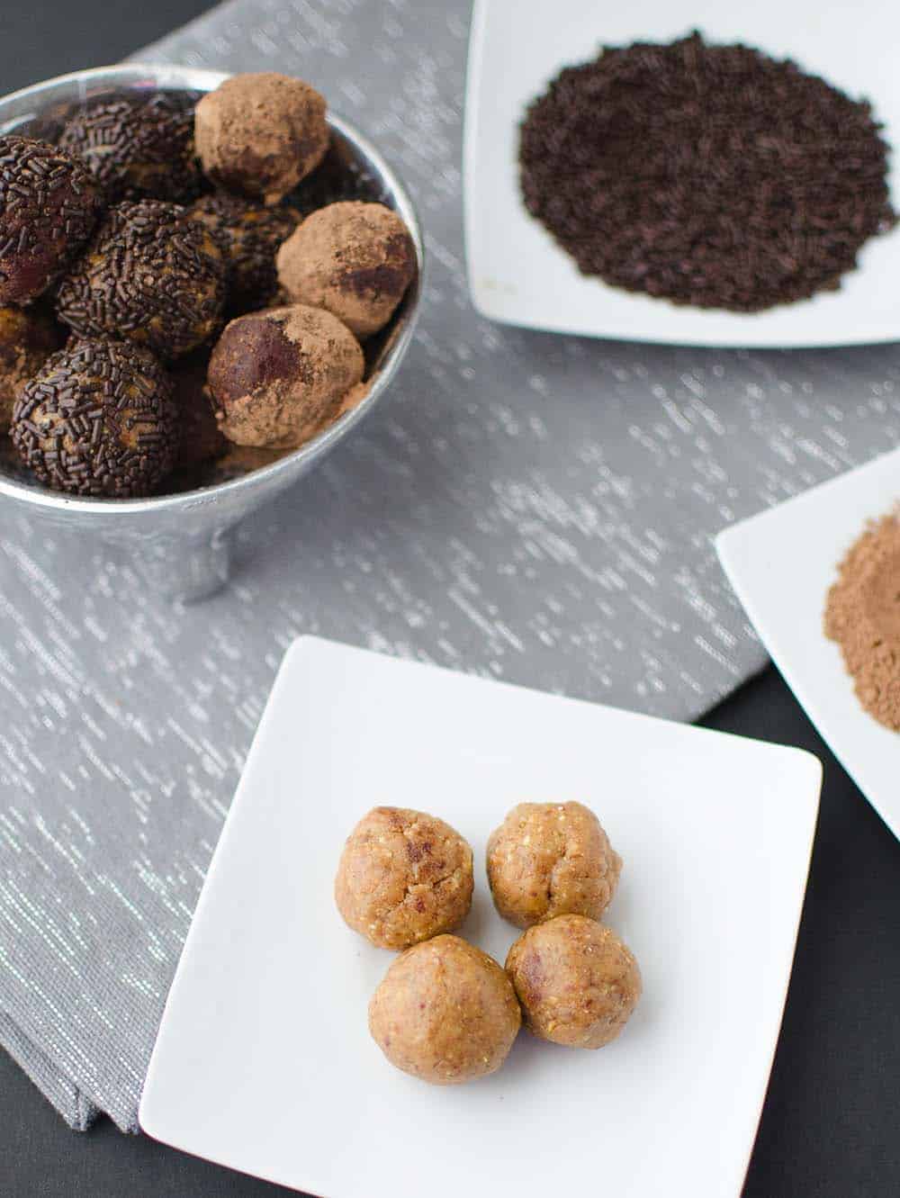 Naturally Sweetened Chocolate Peanut Butter Truffles! Taste Like Peanut Butter Cookie Dough But So Much Healthier And Only 4 Ingredients. Vegan &Amp; Gluten-Free | Www.delishknowledge.com