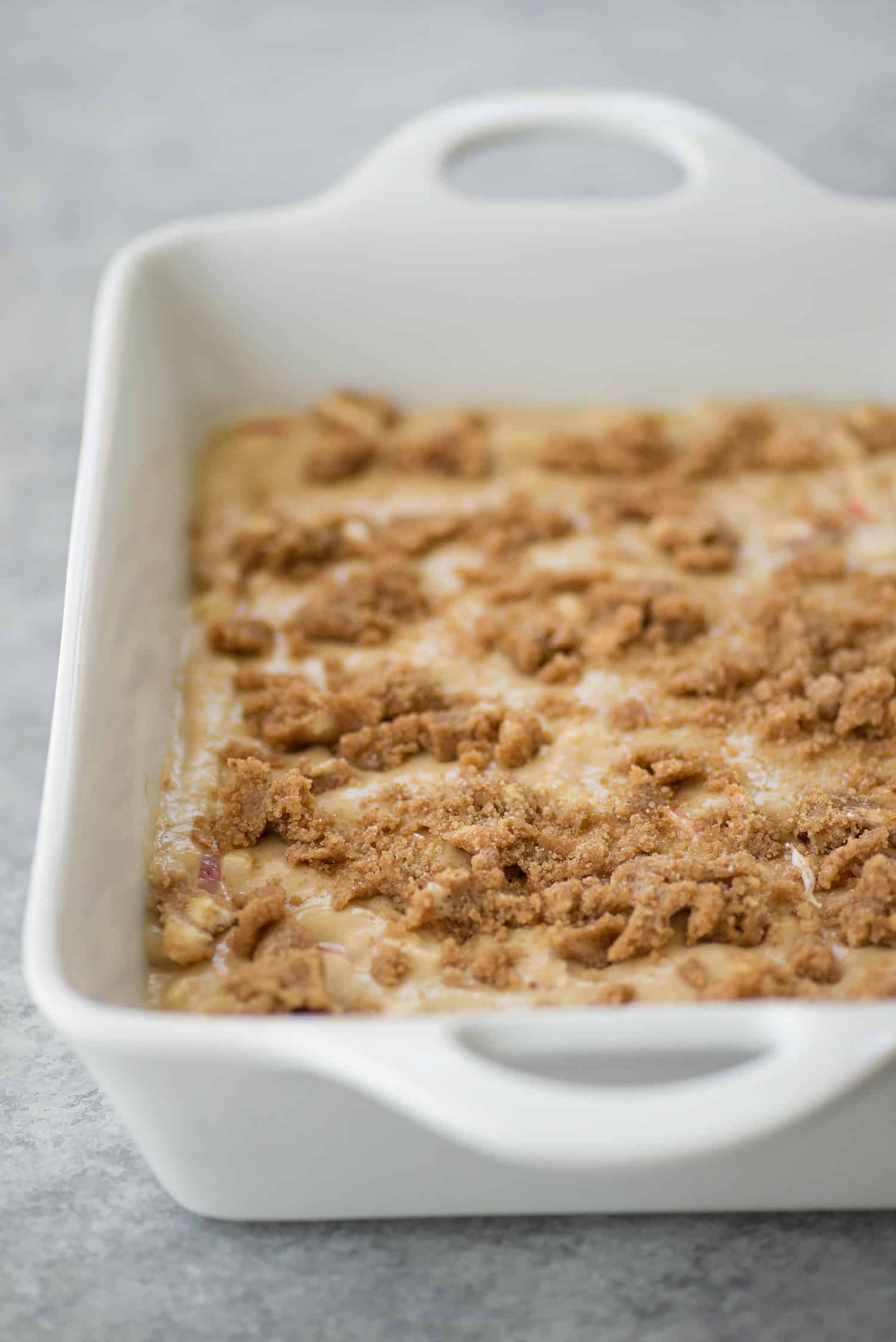 Cinnamon Spice Apple Cake 4 Cinnamon Spice Apple Cake! Similar To A Coffee Cake, Perfect For Brunch. This Cake Is Packed With Fresh Apples And Spices And Topped With Cinnamon-Sugar. A Must-Make For Fall. | Www.delishknowledge.com