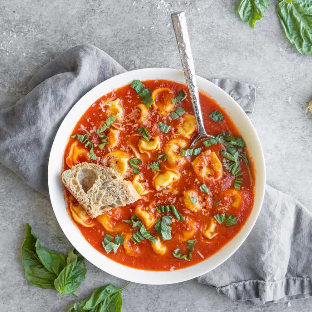 Tortellini Tomato Soup with Fresh Tomatoes - It's a Veg World