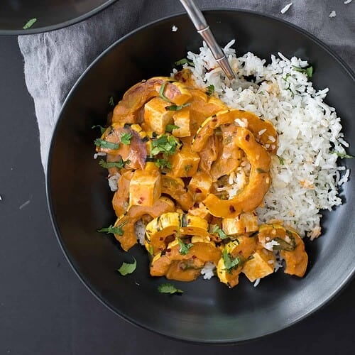 Vegan Delicata Squash Red Curry 6 Vegan Delicata Squash Red Curry! If You'Re Looking For A Healthy, Plant-Based Dinner- This Is It! Simmered Tofu And Squash In A Mild Red Curry Sauce. Easily Gluten-Free. | Www.delishknowledge.com