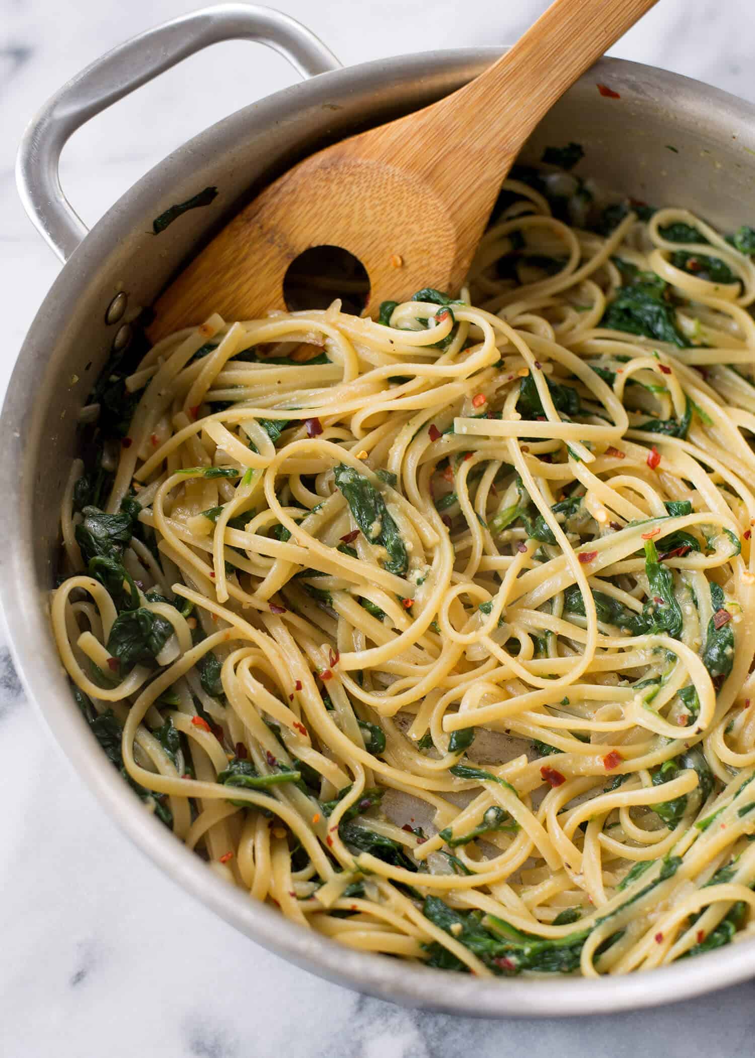 Easy, 20 Minute Vegan Pasta - Delish Knowledge