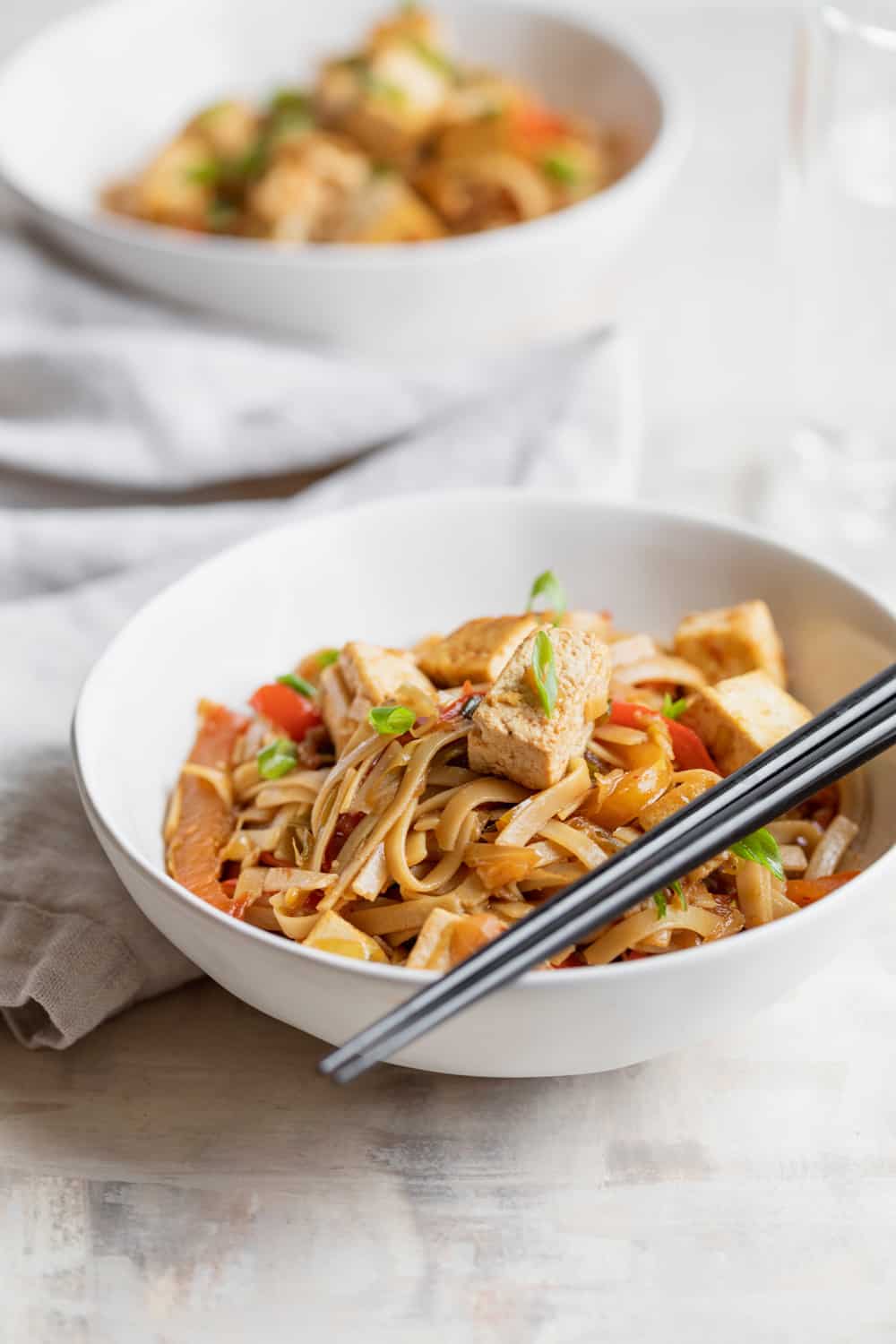 Easy Vegan Drunken Noodles Recipe (Pad Kee Mao) - Delish Knowledge