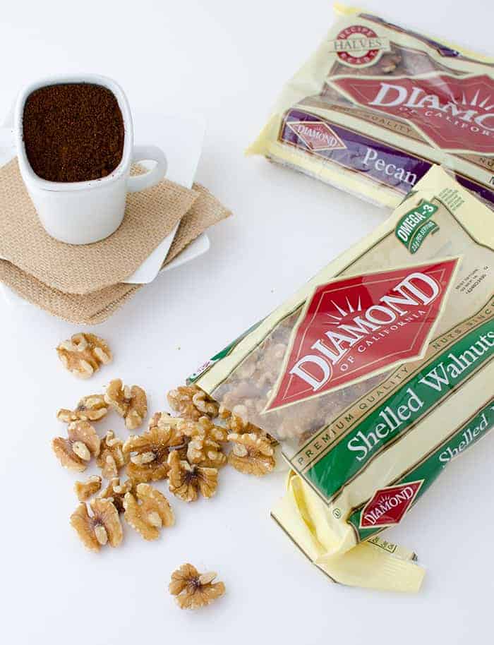 Perfect Hostess Gift And Healthy Snack! Espresso Glazed Mixed Nuts! Just A Handful Of Ingredients, Ready In 30 Minutes. #Vegan And #Glutenfree | Www.delishknowledge.com