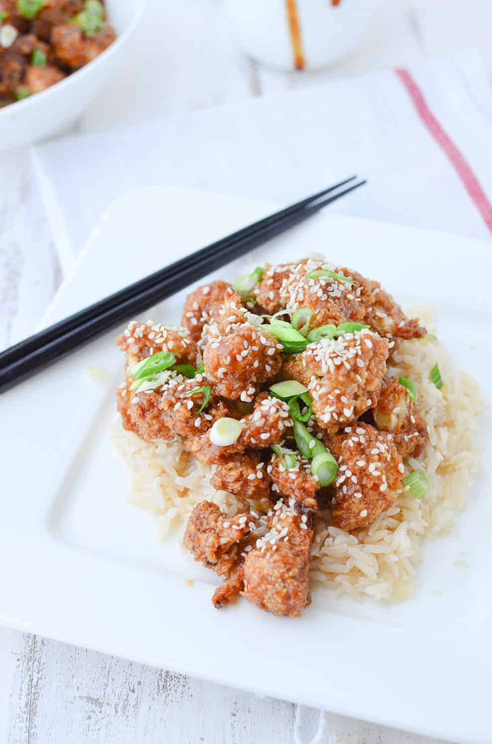 Healthier Chinese Food! General Tso's Cauliflower, a vegan, gluten free and low fat alternative to take out. | www.delishknowledge.com