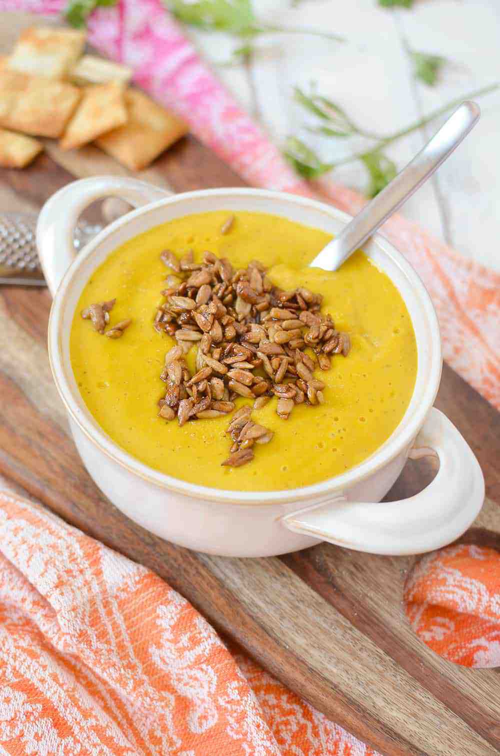 Ginger Apple Butternut Squash- A Must Make This Fall! Velvety, Creamy Vegan And Gluten-Free Soup. | Www.delishknowledge.com 