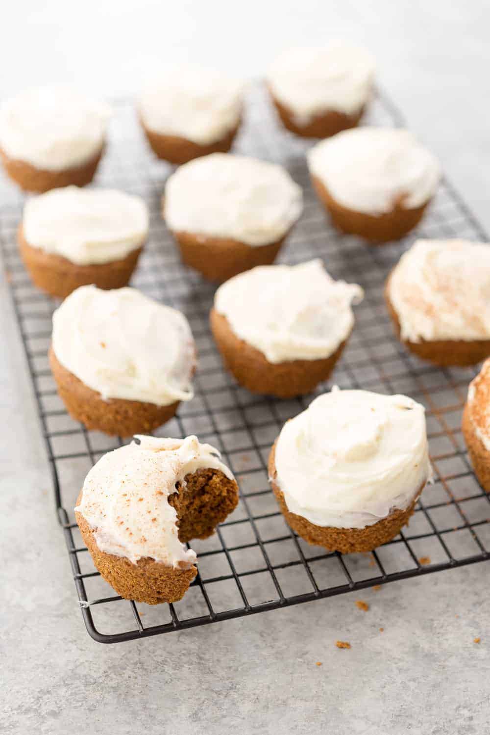 Gingerbread Muffins with Cream Cheese Frosting 6 Gingerbread Muffins With Cream Cheese Frosting