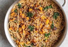 pan with vegan kale pasta