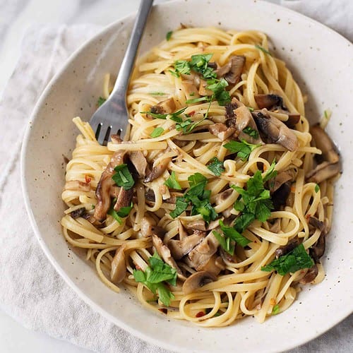 Linguine with Shiitake Wine Sauce 7 Linguine With Mushroom Wine Sauce