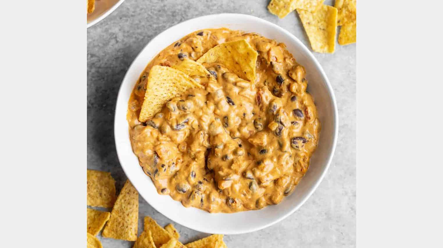 the best vegan chili cheese dip 