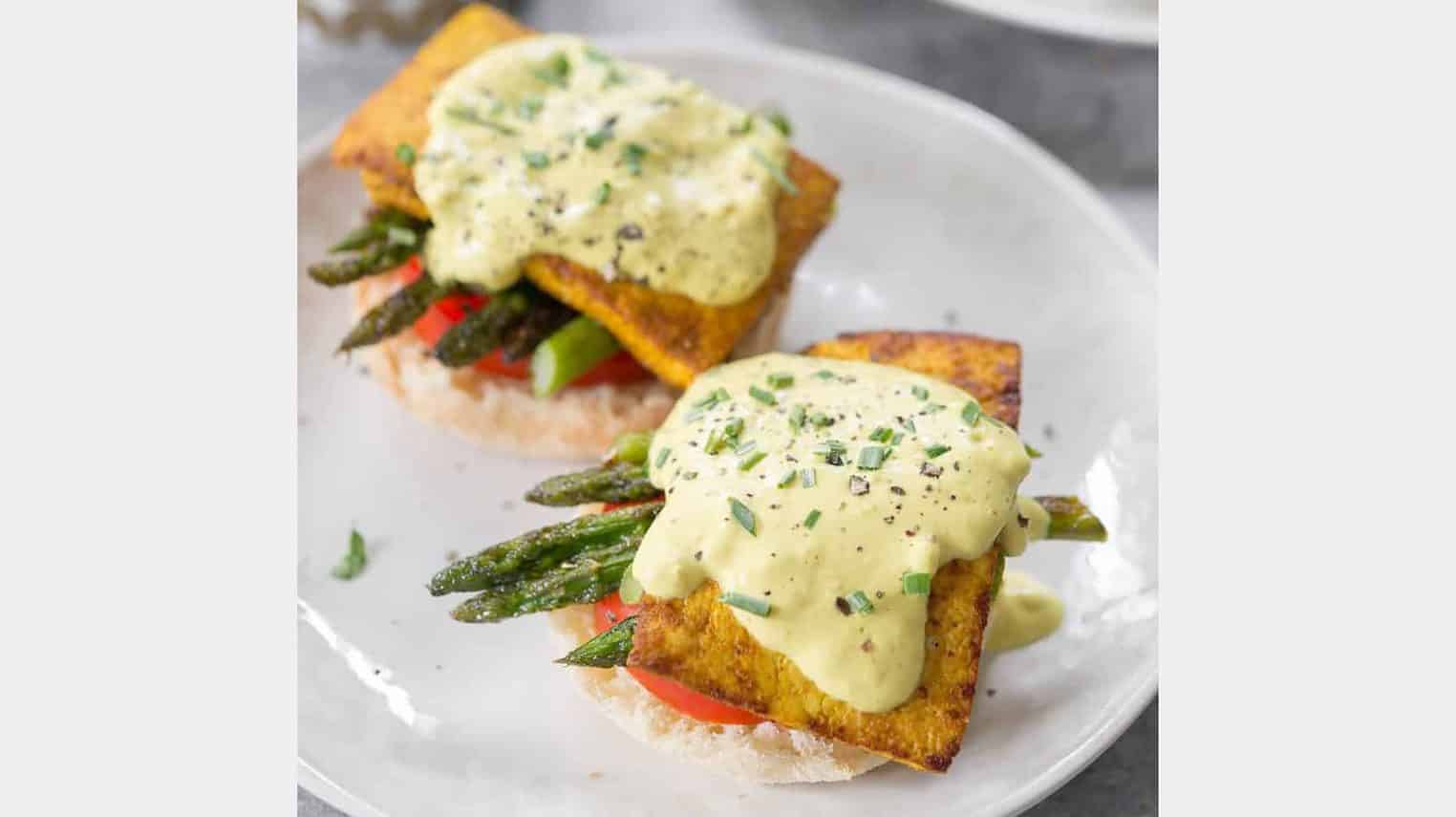 vegan egg benedict with asparagus