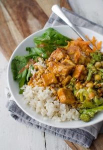 Peanut Tofu Buddha Bowl! A Healthy Lunch Or Dinner, Perfect For The New Year! Brown Rice, The Best Tofu, Vegetables, Roasted Broccoli In A Simple Peanut Sauce. Vegan And Gluten-Free. | Www.delishknowledge.com