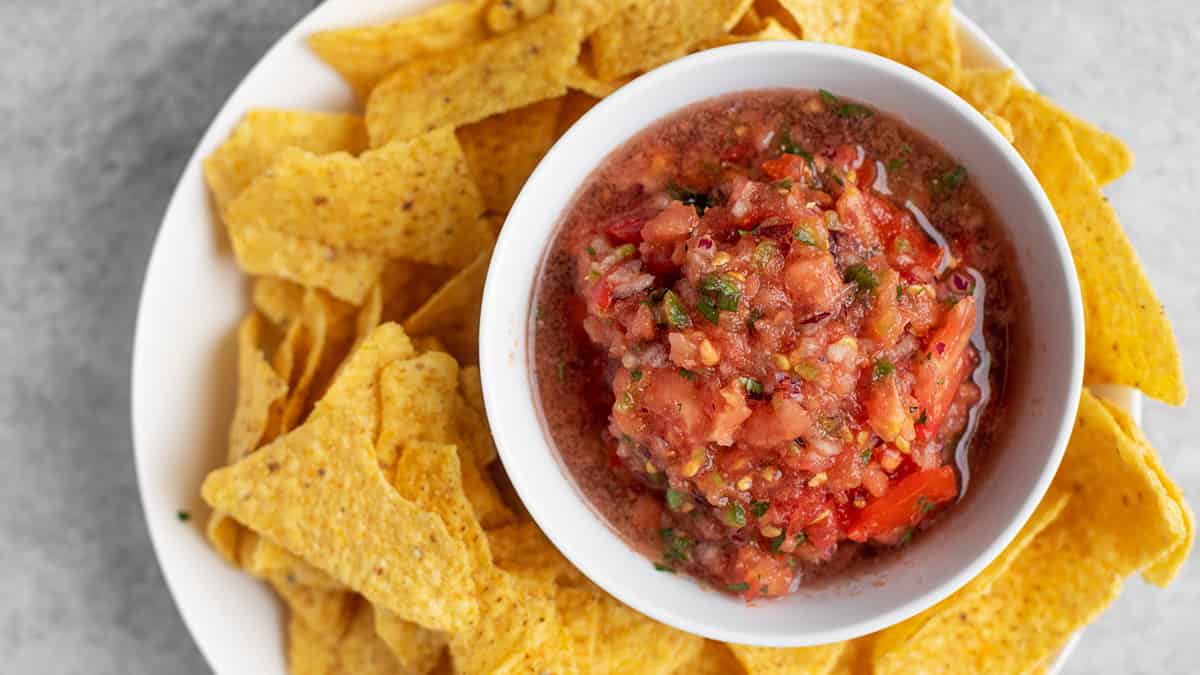 Cómo hacer la salsa pico de gallo - Receta rápida