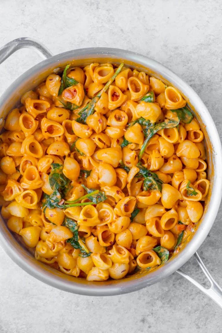 20-Minute Pasta With Roasted Red Pepper Sauce