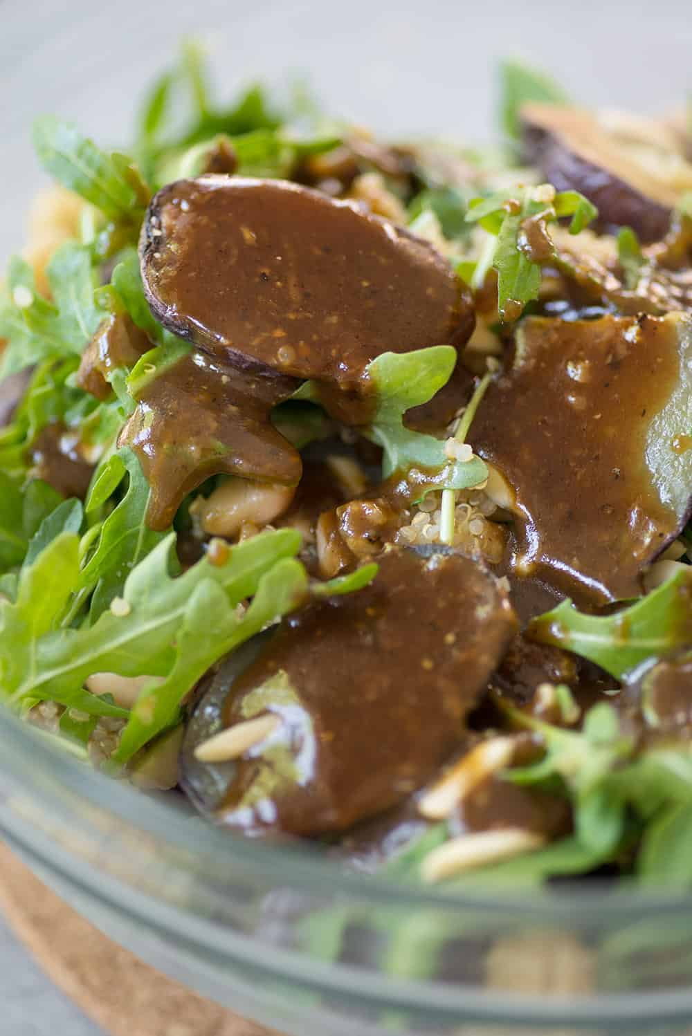 salad with balsamic dressing 