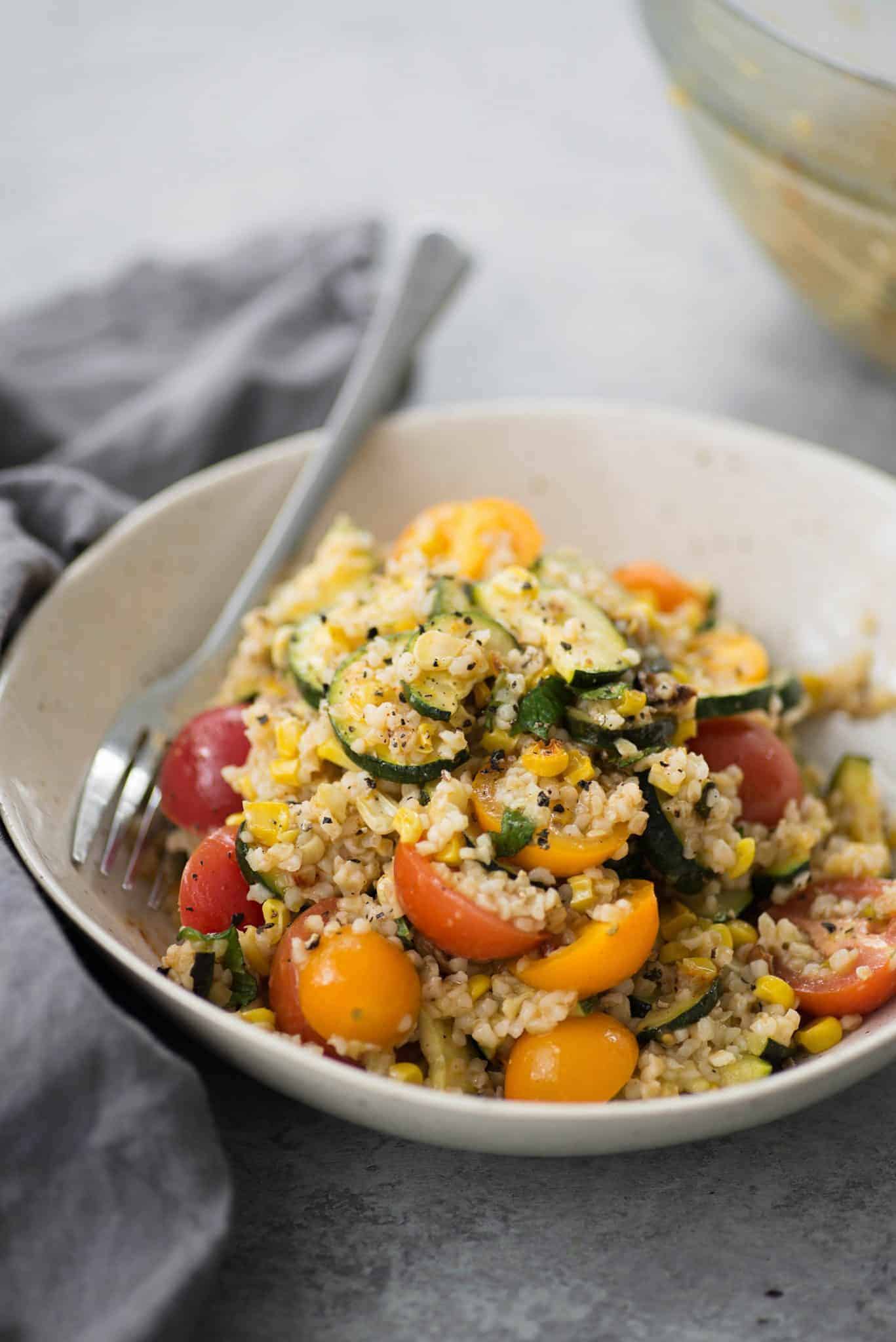 Roasted Zucchini, Corn And Bulgur Salad With Lemon Dressing. This Healthy Side Dish Is Perfect For Summer, Potlucks And Cookouts. Vegan | Delishknowledge.com