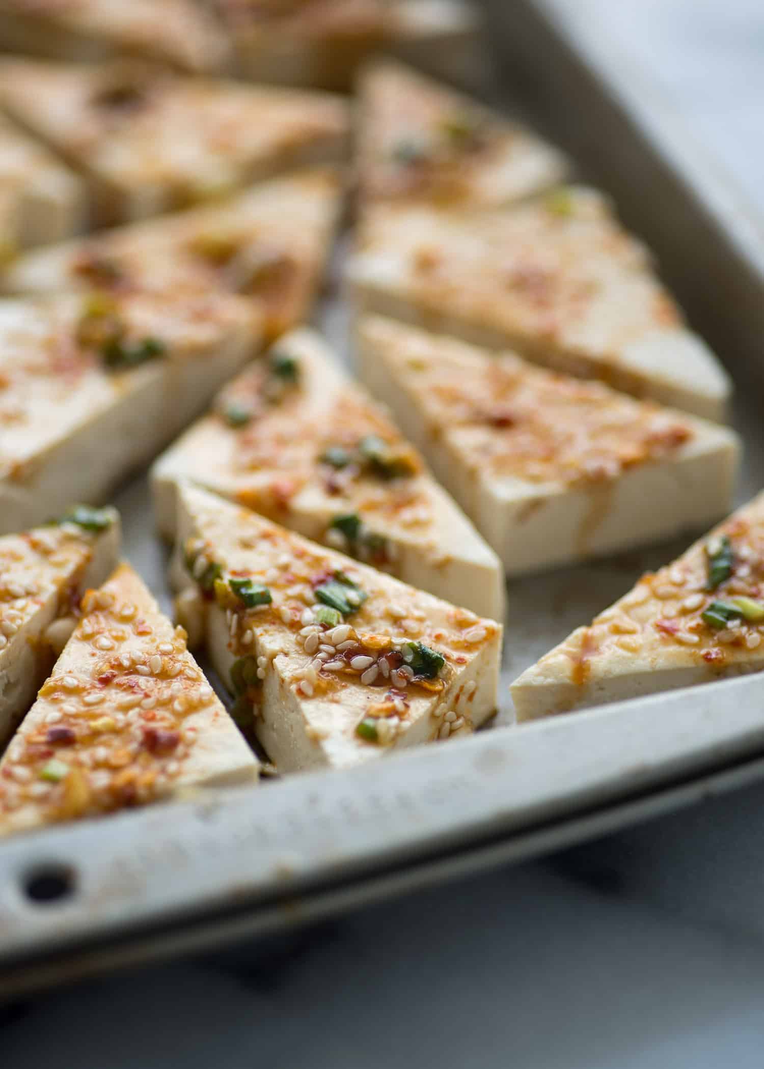 Sheet Pan Spicy Tofu And Green Beans! You Are Going To Love This One Pan Meal. Spicy Tofu With Crispy Green Beans. Vegan And Gluten-Free, A Must-Make! | Www.delishknowledge.com