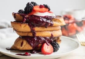 Simple French Toast Recipe with Berry Syrup