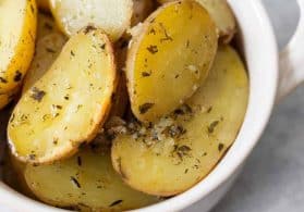 Slow Cooker Garlic Herb Potatoes