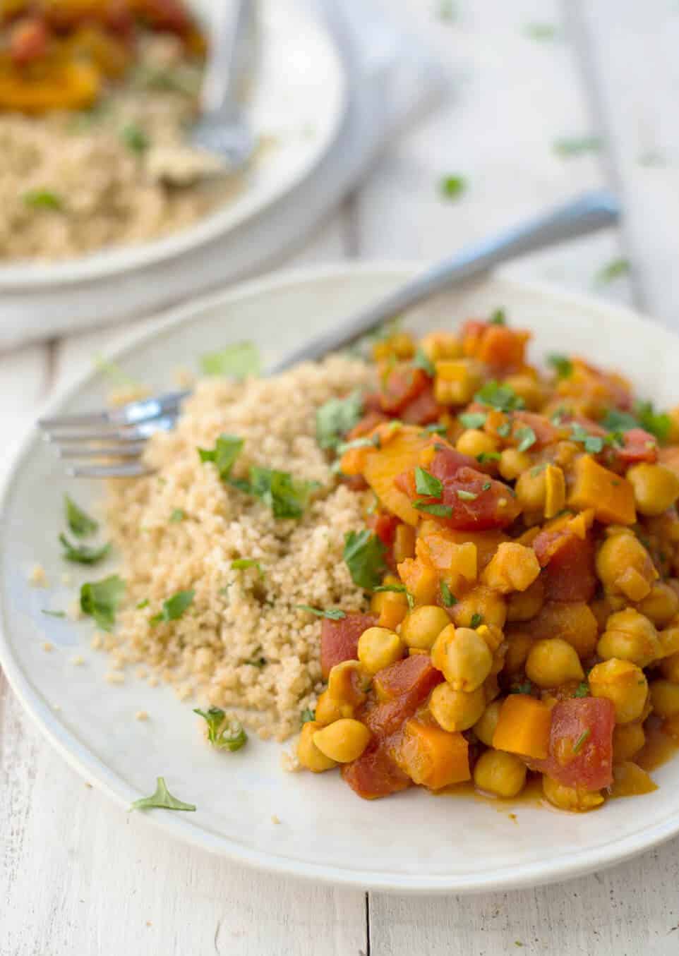 Slow Cooker Chickpea Tangine 2 Slow Cooker Chickpea Tangine! You'Ve Gotta Try This Amazing Vegan Crock-Pot Meal. Packed With Flavor, Protein And Fiber. Vegan + Gluten-Free. | Www.delishknowledge.com