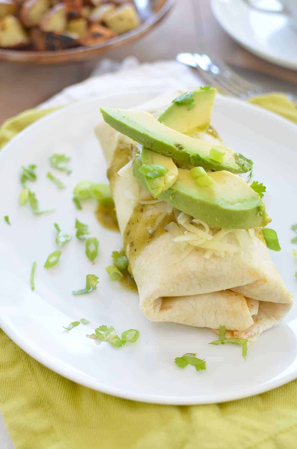 Slow Cooker Breakfast Burritos! Make It At Night For A Healthy Breakfast In The Morning. These Are #Vegetarian, Easily #Vegan And So Delicious! Save This For Weekend Entertaining For Houseguests!| Www.delishknowledge.com