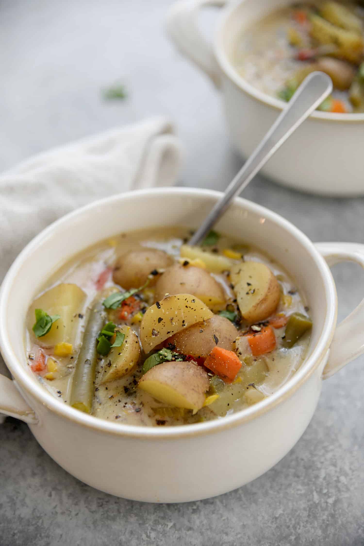 Slow Cooker Vegetable Chowder 4 Slow Cooker Vegetable Chowder! Save This Vegan And Gluten-Free Meal When You Want An Easy Dinner Option. Start In The Morning And It'S Ready By The Time You Get Home From Work. Potatoes And Vegetables In A Creamy Sauce. | Www.delishknowledge.com