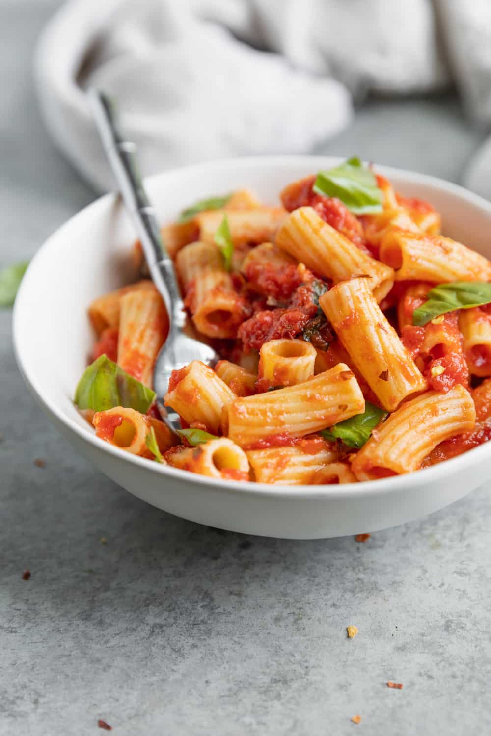 https://www.delishknowledge.com/wp-content/uploads/Spicy-Arrabiata-Sauce3.jpg