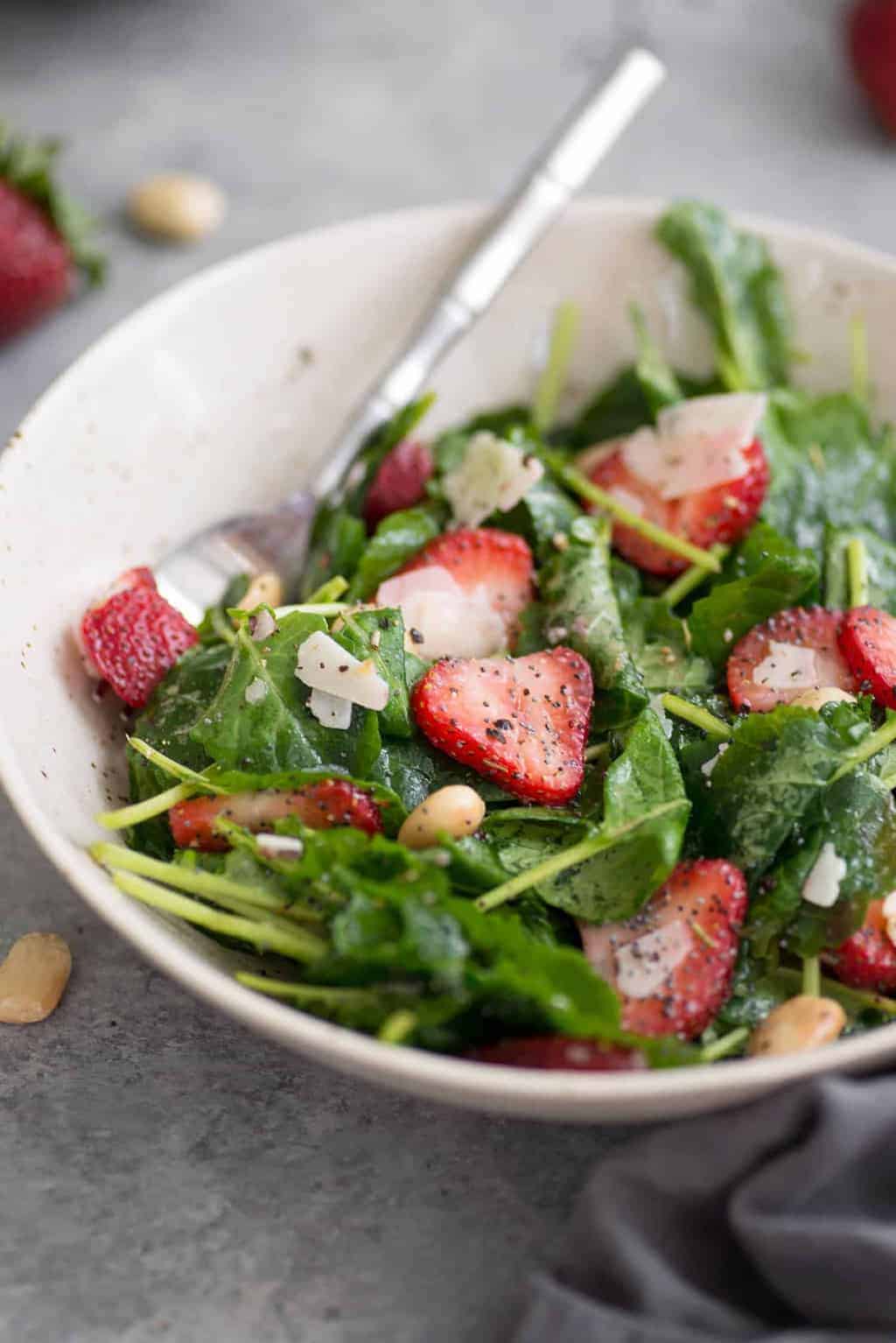 Strawberry Kale Salad With Lavender Dressing. You'Ve Gotta Try This Healthy Salad, Perfect For Summer! This Lavender-Poppy Seed Dressing Is So Delicious, It'S Great On Everything. Vegetarian And Gluten-Free | Www.delishknowledge.com