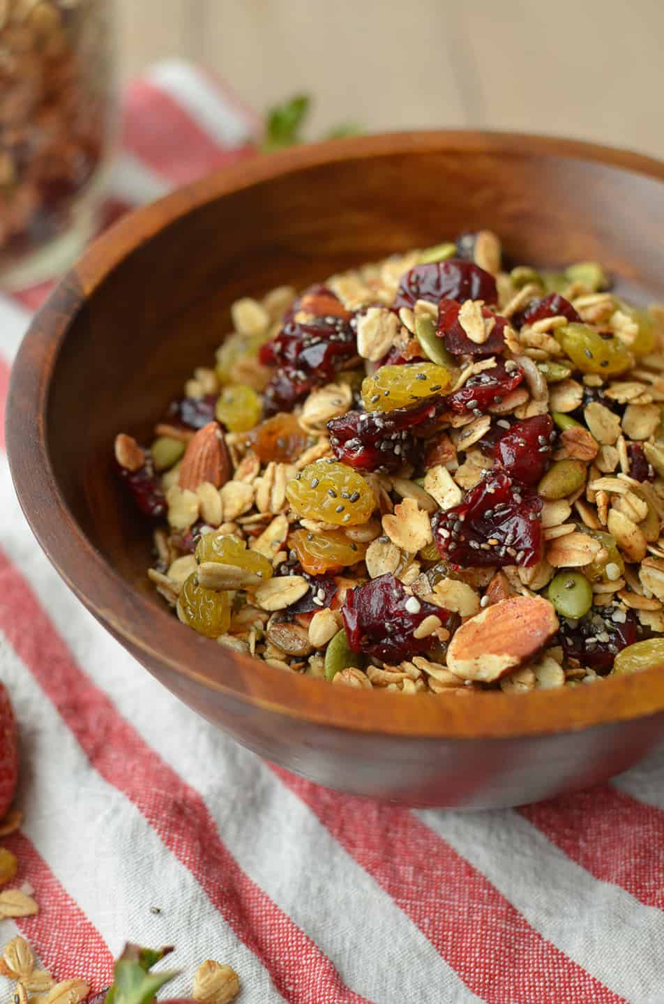 Super Seedy Granola! This #Vegan, #Glutenfree Granola Is Ready Easy To Make And Healthy! Naturally Sweetened With Maple Syrup. | Www.delishknowledge.com