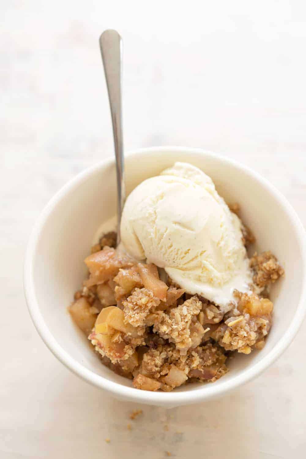 Vegan Apple Crisp With Ice Cream