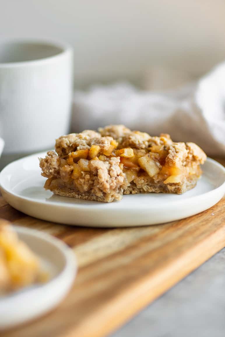 Vegan Apple Pie Bars