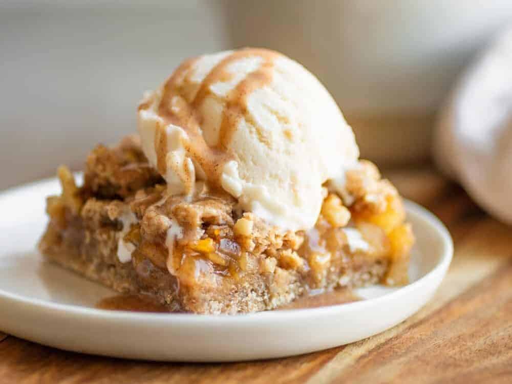 Vegan Apple Pie Bars