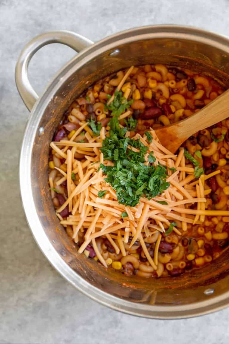 One Pot Vegan Chili Mac Delish Knowledge