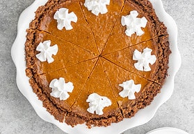 pumpkin pie with whipped cream