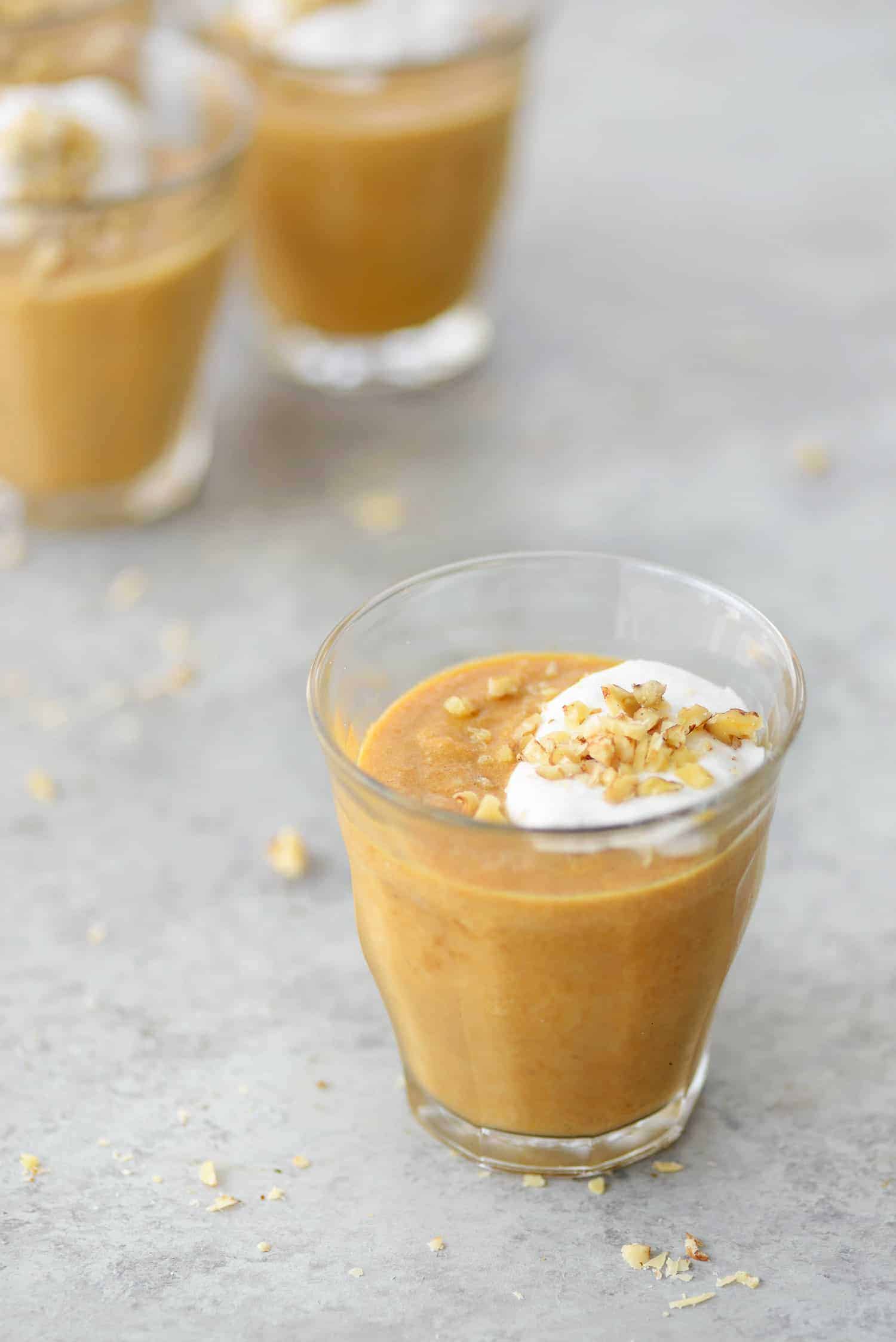 Vegan Pumpkin Pudding Cups! You've gotta try these pumpkin pudding cups made with aquafaba and coconut milk. Vegan and Gluten-Free, Naturally-Sweetened. | www.delishknowledge.com