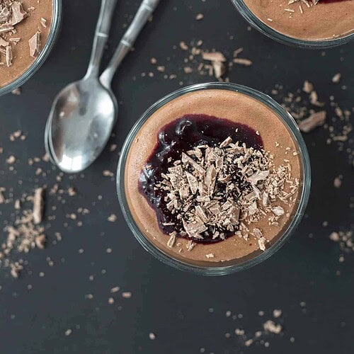 Chocolate Cherry Mousse! Made With Aquafaba. A Light And Creamy Dessert, Perfect For Valentine'S Day. Vegan, Gluten-Free And Nut-Free. | Www.delishknowledge.com