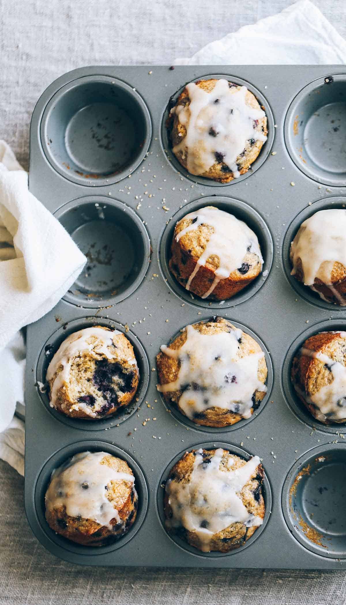 Easter Roundup! 15 healthy, vegetarian recipes perfect for your Easter gathering: brunch, dinner, appetizers and drinks! | www.delishknowledge.com