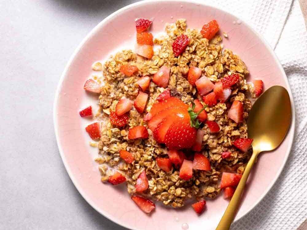 Vegan Banana Recipes 8 Baked Oatmeal With Fresh Berries