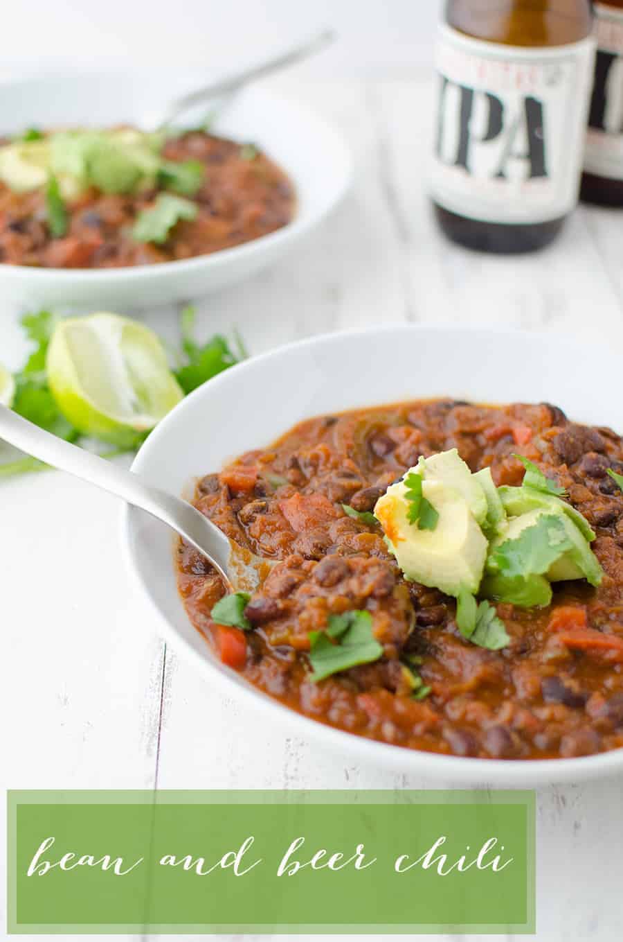 Black Bean &Amp; Beer Chili! A Hearty Vegetarian Chili Loaded With Mushrooms, Beans, Peppers And Simmered In A Tangy Beer Sauce. Vegan And Gluten-Free| Www.delishknowledge.com