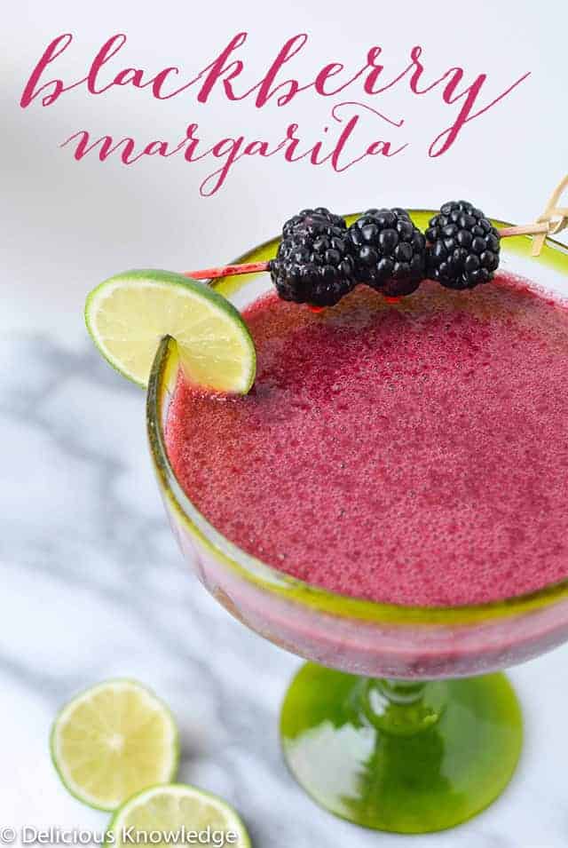 blackberry margaritas, a refreshing summer drink made with fresh fruit! Recipe from @delishknowledge.com