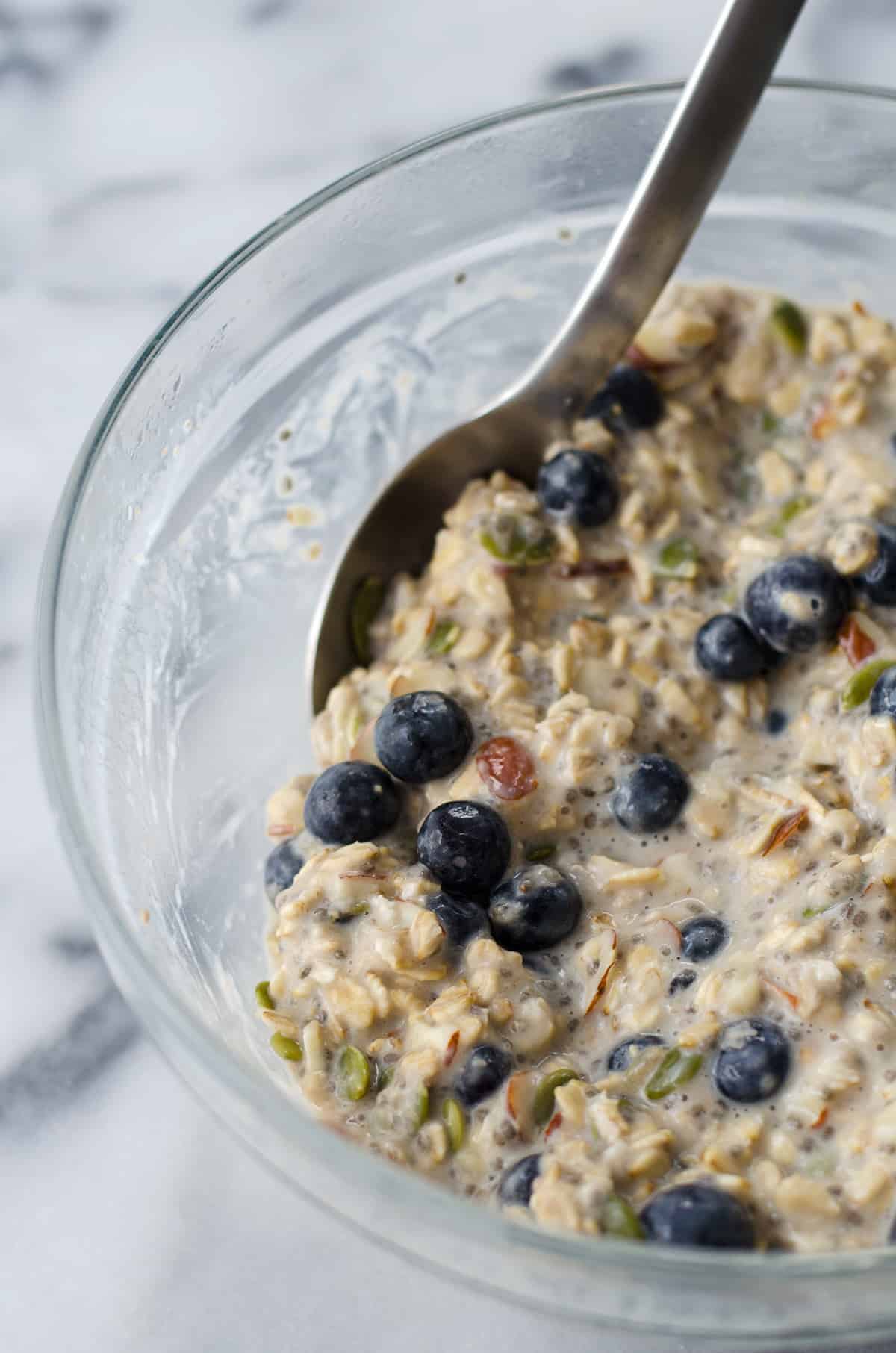 Blueberry Muesli! A Healthy, Vegan And Gluten-Free Breakfast That'S Packed With Fiber And Nutrition. So Simple To Make! | Www.delishknowledge.com